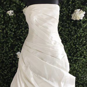 Enzoani Freida Ivory Size 10 A-line Strapless
